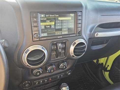 Used 2016 Jeep Wrangler Unlimited Rubicon image 19