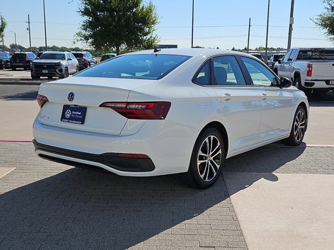 Certified 2024 Volkswagen Jetta Sport image 3