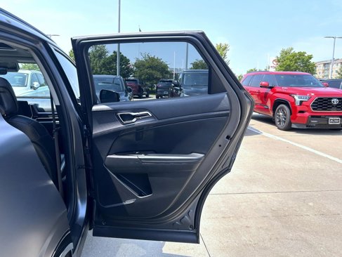Used 2023 Kia Sportage SX Prestige image 18