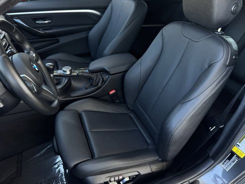 Used 2020 BMW 430i Coupe w/ M Sport Package image 18