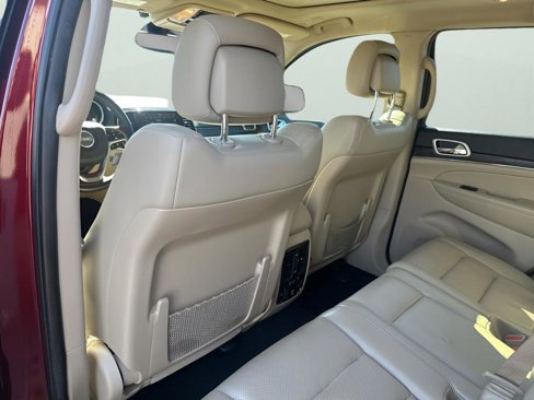 Certified 2020 Jeep Grand Cherokee Limited w/ Luxury Group II image 17