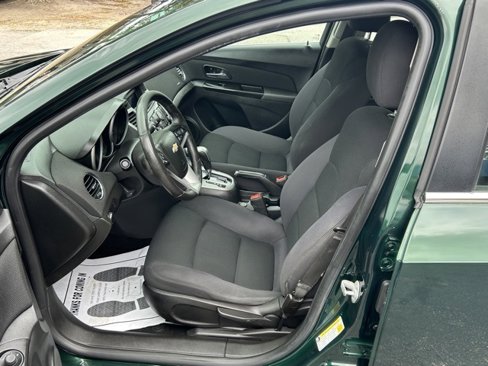 Used 2014 Chevrolet Cruze LT image 16
