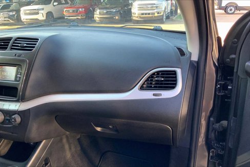Used 2020 Dodge Journey SE w/ SE Popular Equipment Group image 16