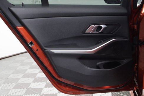 Used 2020 BMW 330i Sedan image 13