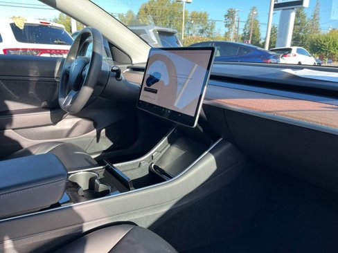 Used 2018 Tesla Model 3 Long Range image 26