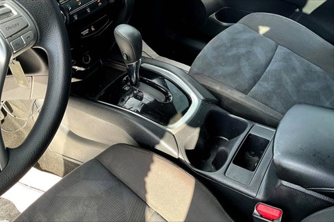 Used 2016 Nissan Rogue S w/ Appearance Package image 13