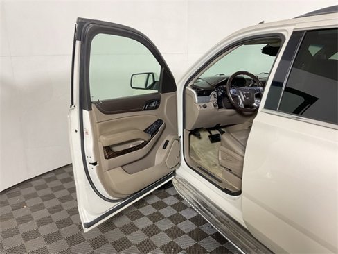 Used 2015 GMC Yukon XL SLT w/ Open Road Package image 19