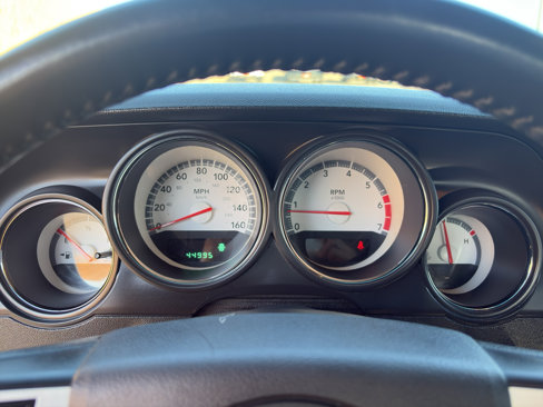 Used 2010 Dodge Challenger R/T image 13
