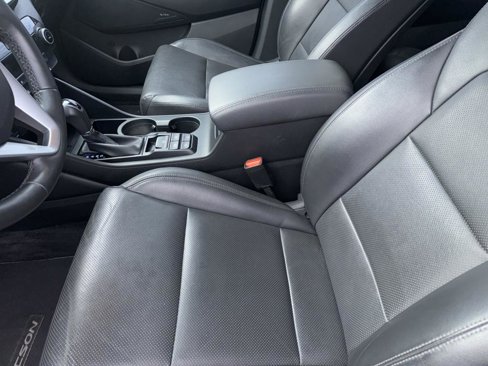 Used 2021 Hyundai Tucson Limited image 14