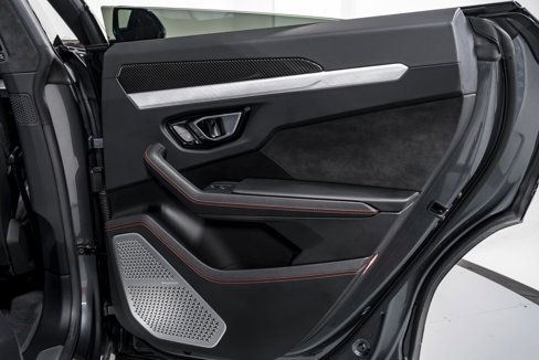 Used 2020 Lamborghini Urus image 35