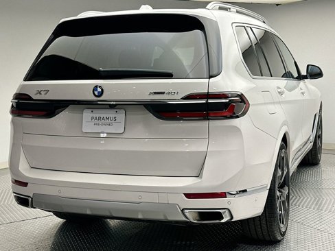 Used 2024 BMW X7 xDrive40i w/ Parking Assistance Package image 3