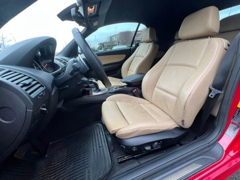 Used 2011 BMW 135i Convertible image 25