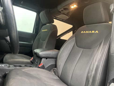 Used 2015 Jeep Wrangler Sahara w/ Connectivity Group image 11