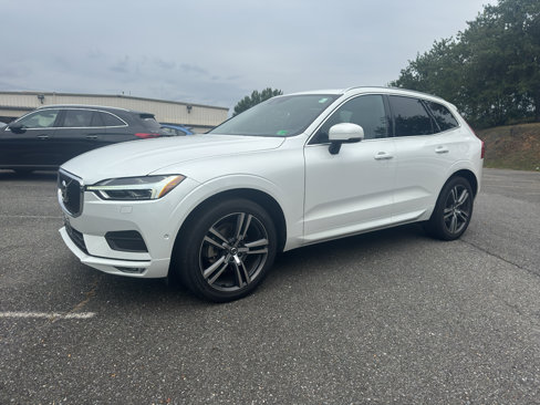 Used 2018 Volvo XC60 T5 Momentum w/ Advanced Package image 3