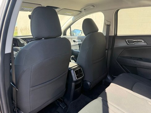 Used 2023 Kia Sportage LX image 17