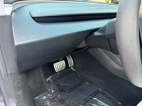 Used 2024 Tesla Model 3 Performance image 31