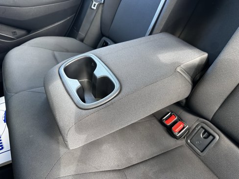 Used 2022 Toyota Corolla LE image 20