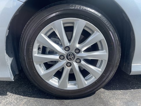 Used 2020 Toyota Camry LE image 7