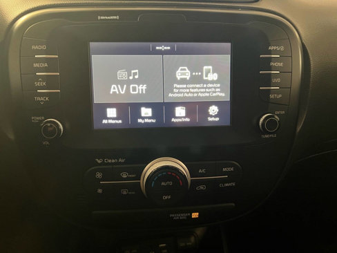 Used 2019 Kia Soul + image 13
