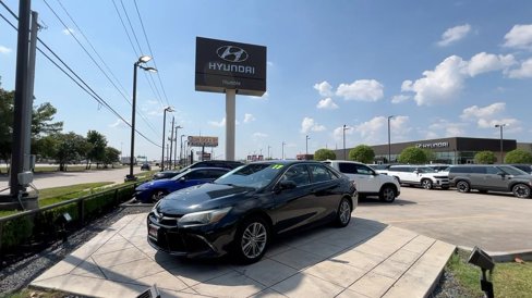 Used 2017 Toyota Camry image 8