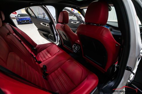 Used 2022 Alfa Romeo Giulia Veloce image 57
