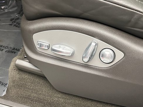 Used 2017 Porsche Cayenne Platinum Edition image 29