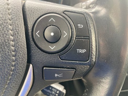 Used 2018 Toyota RAV4 Limited image 27