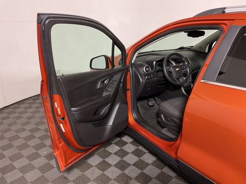 Used 2016 Chevrolet Trax LT image 16