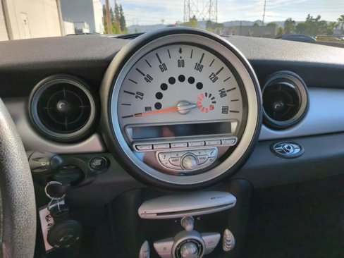 Used 2010 MINI Cooper Convertible image 22