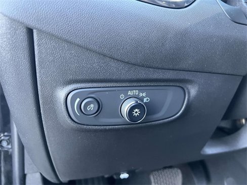 Certified 2023 Chevrolet Equinox LT image 19