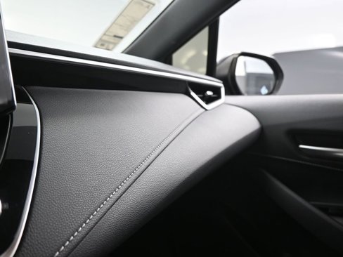 Used 2020 Toyota Corolla SE image 11