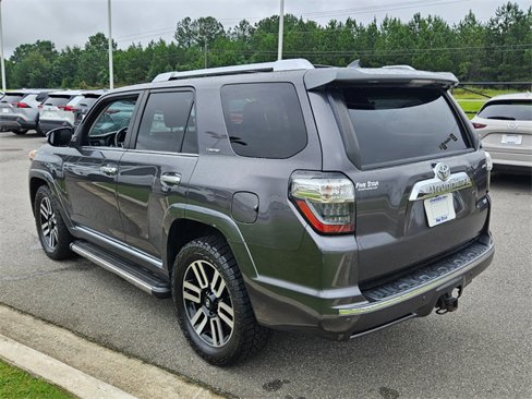 Used 2014 Toyota 4Runner Limited image 11