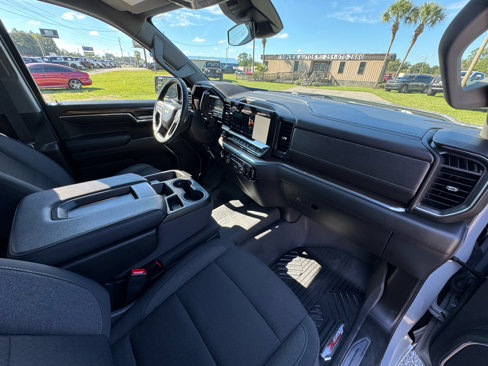 Used 2024 Chevrolet Silverado 1500 LT image 17