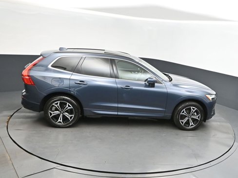 Used 2022 Volvo XC60 B5 Momentum w/ Climate Package image 35