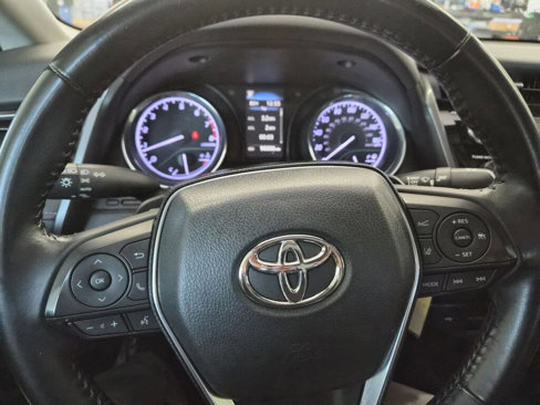 Used 2020 Toyota Camry SE image 9
