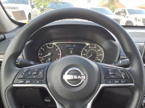 Used 2024 Nissan Altima 2.5 SV image 19