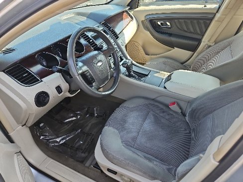 Used 2010 Ford Taurus SEL image 7