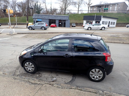 Used 2008 Toyota Yaris 2-Door Hatchback image 4