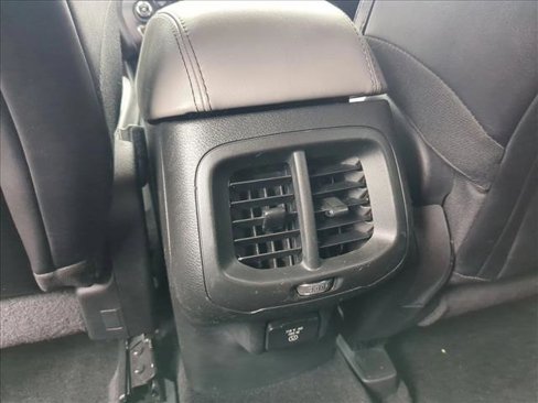 Used 2014 Jeep Cherokee Limited image 17