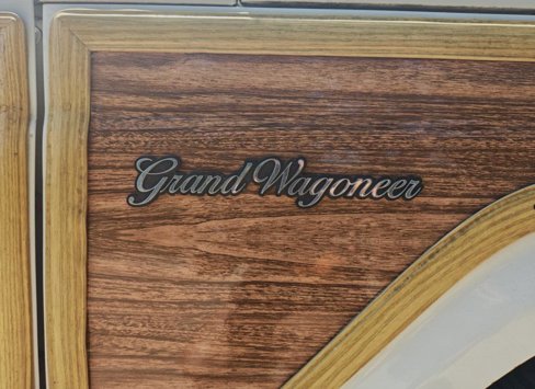 Used 1989 Jeep Grand Wagoneer image 8