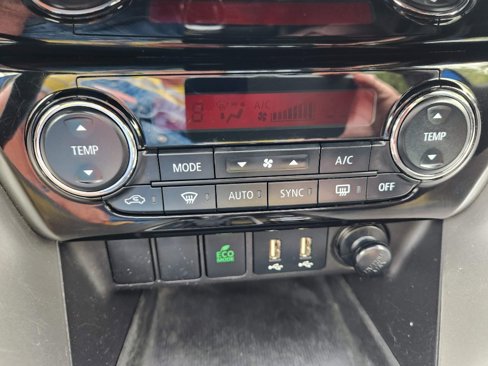 Used 2022 Mitsubishi Eclipse Cross SE image 34