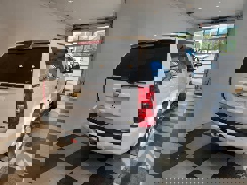 Used 2008 Chevrolet Suburban LT image 6