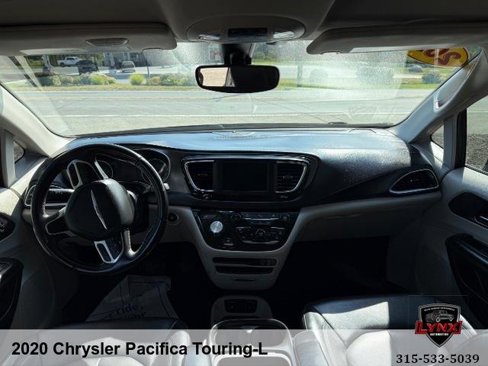 Used 2020 Chrysler Pacifica Touring-L image 9