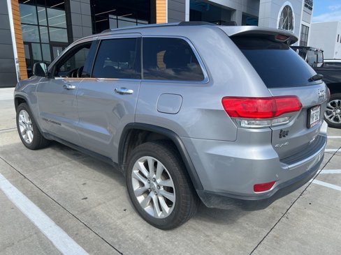 Used 2017 Jeep Grand Cherokee Limited w/ Luxury Group II image 2