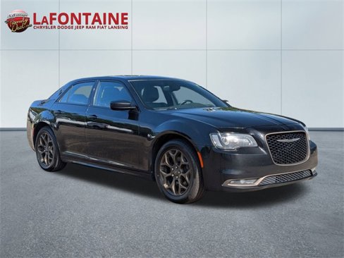 Used 2016 Chrysler 300 S image 7