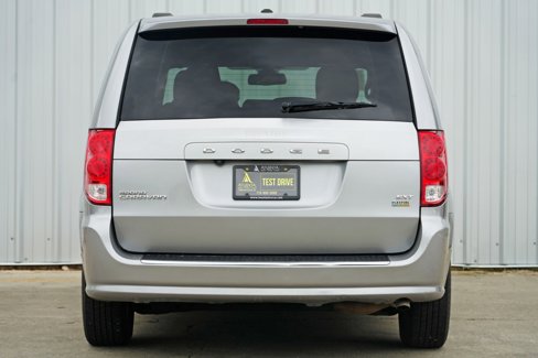 Used 2019 Dodge Grand Caravan SXT image 9