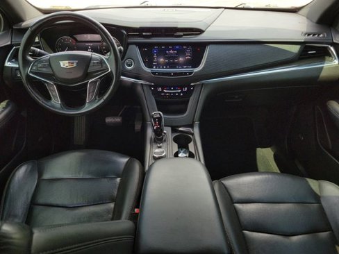 Used 2020 Cadillac XT5 Premium Luxury image 12