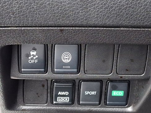 Used 2022 Nissan Rogue Sport S image 17