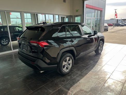 Used 2023 Toyota RAV4 XLE image 8