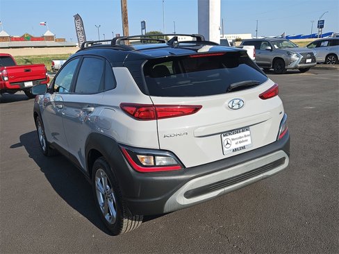 Used 2023 Hyundai Kona SEL image 5